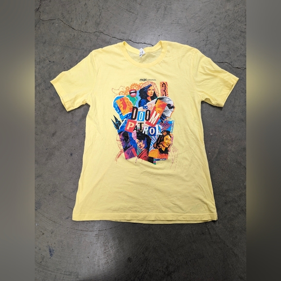*Doom Patrol Short Sleeved Graphic Tee, Largw - Picture 2 of 8